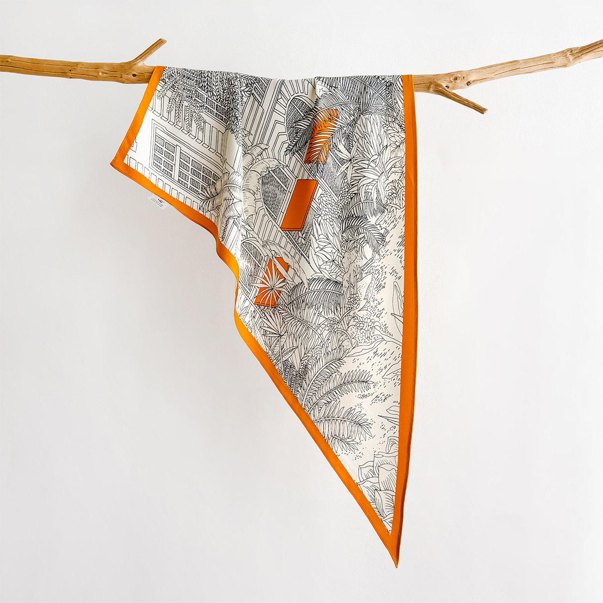 Ascot Neck Scarf - Lenço Triangular de Seda 100% Amoreira