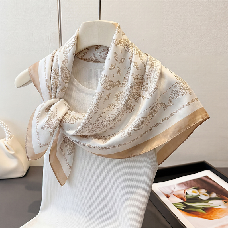 Lenço Quadrado Vintage Bege co - Ascot Neck Scarf avaliação e preço